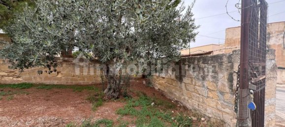 750m² Land in Trapani, Italy No. 105426 3