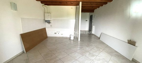 2 bedrooms Apartment in Belfiore, Italy No. 322696 3