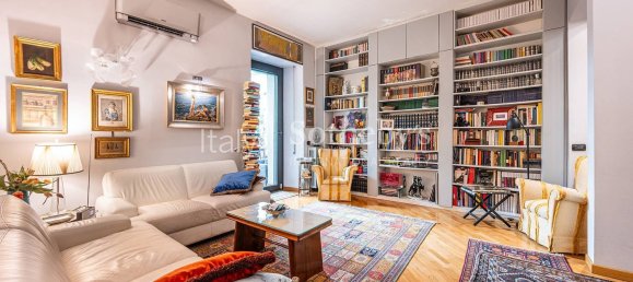 5 bedrooms Apartment in Rome, Italy No. 310807 3