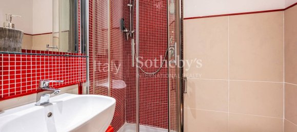 5 bedrooms Apartment in Rome, Italy No. 310807 18