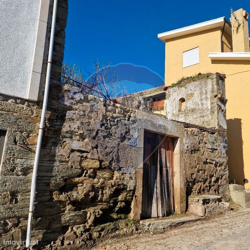 2 bedrooms House in Peso da Regua, Portugal No. 186011