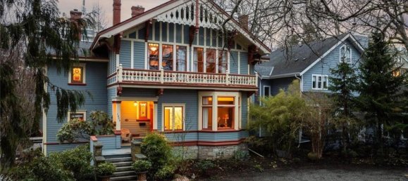 3 bedrooms House in British Columbia, Canada No. 1341 2