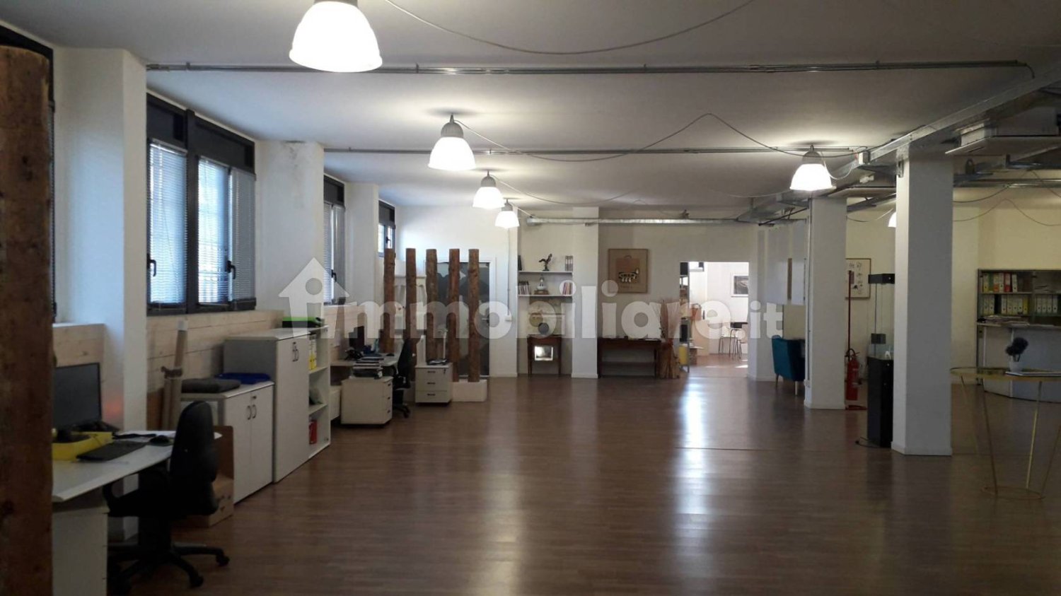 5 rooms Office in Agrate Brianza, Italy No. 211438