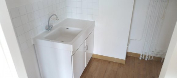 Estudio en Bourges, France No. 253271 5