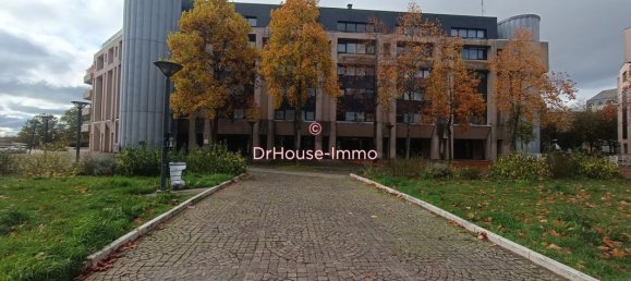 Studio à Orléans, France No. 218627 12