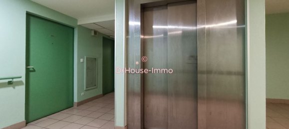 Studio à Orléans, France No. 218627 4