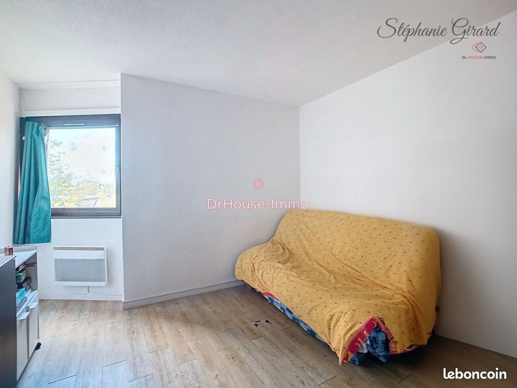 Studio à Orléans, France No. 218627