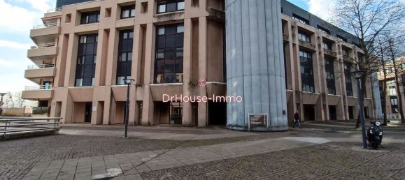 Studio à Orléans, France No. 218627 10