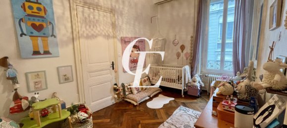 Квартира с 3 спальнями в Сент-Этьен, Франция № 240334 8