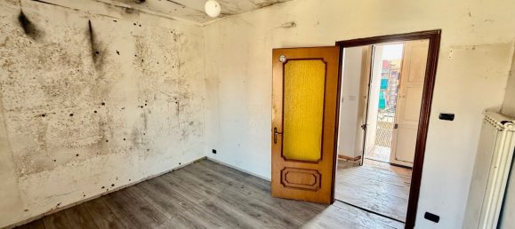 Studio in Turin, Italy No. 261464 13