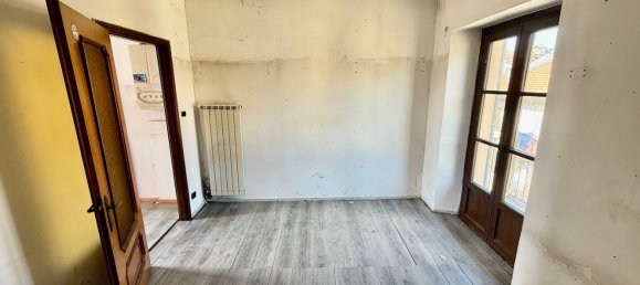 Studio in Turin, Italy No. 261464 10