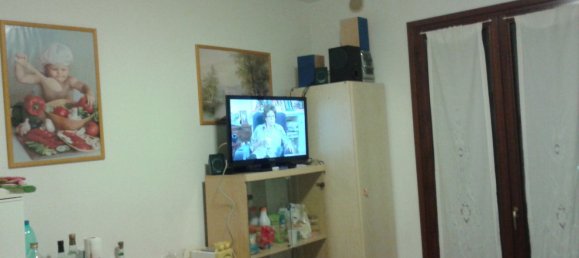 3 rooms House in Urbino, Italy No. 251850 5