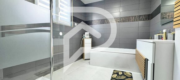 4 Schlafzimmer Haus in Avril, France, Nr. 350239 10