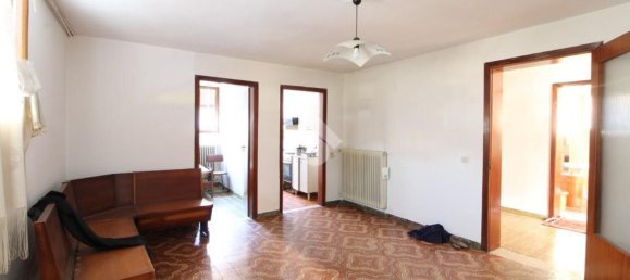 5 rooms House in Pernumia, Italy No. 59414 10
