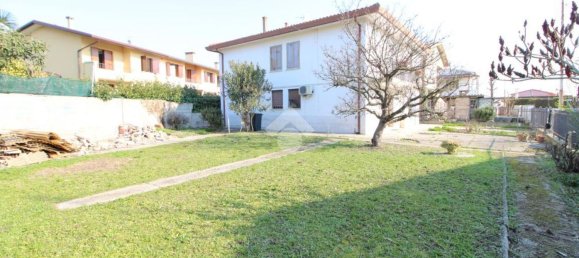 5 rooms House in Pernumia, Italy No. 59414 8