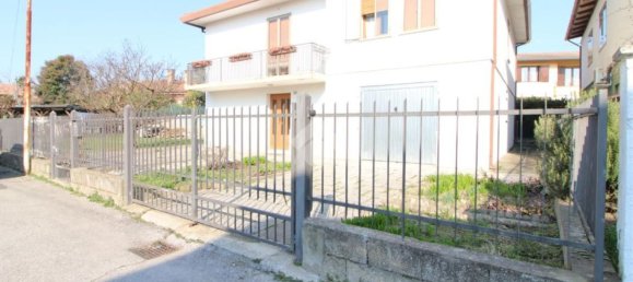 5 rooms House in Pernumia, Italy No. 59414 20