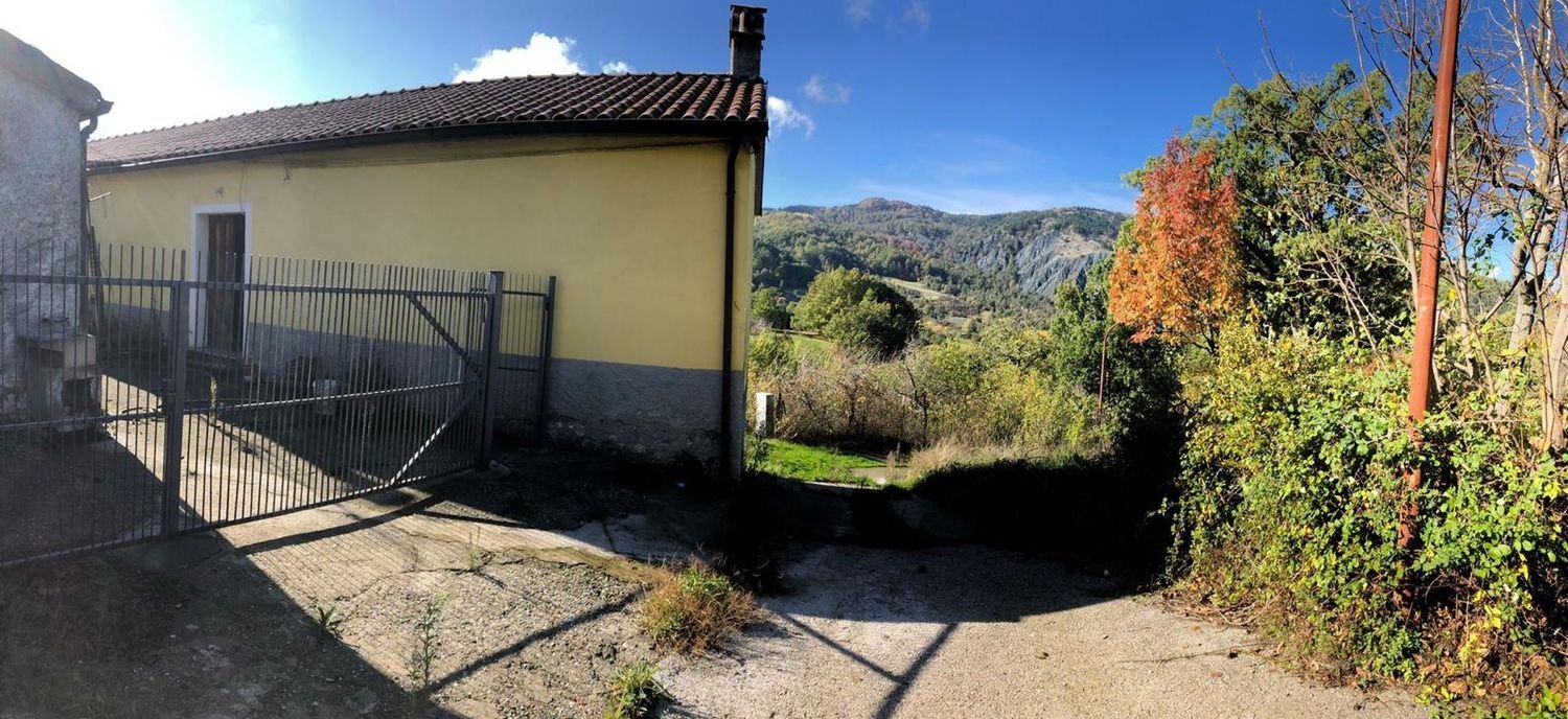 5 rooms House in San Severino Lucano, Italy No. 254770