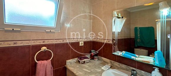 4 bedrooms House in Turis, Spain No. 181912 21