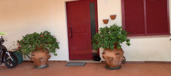 8 bedrooms House in Rimini, Italy No. 354802 4