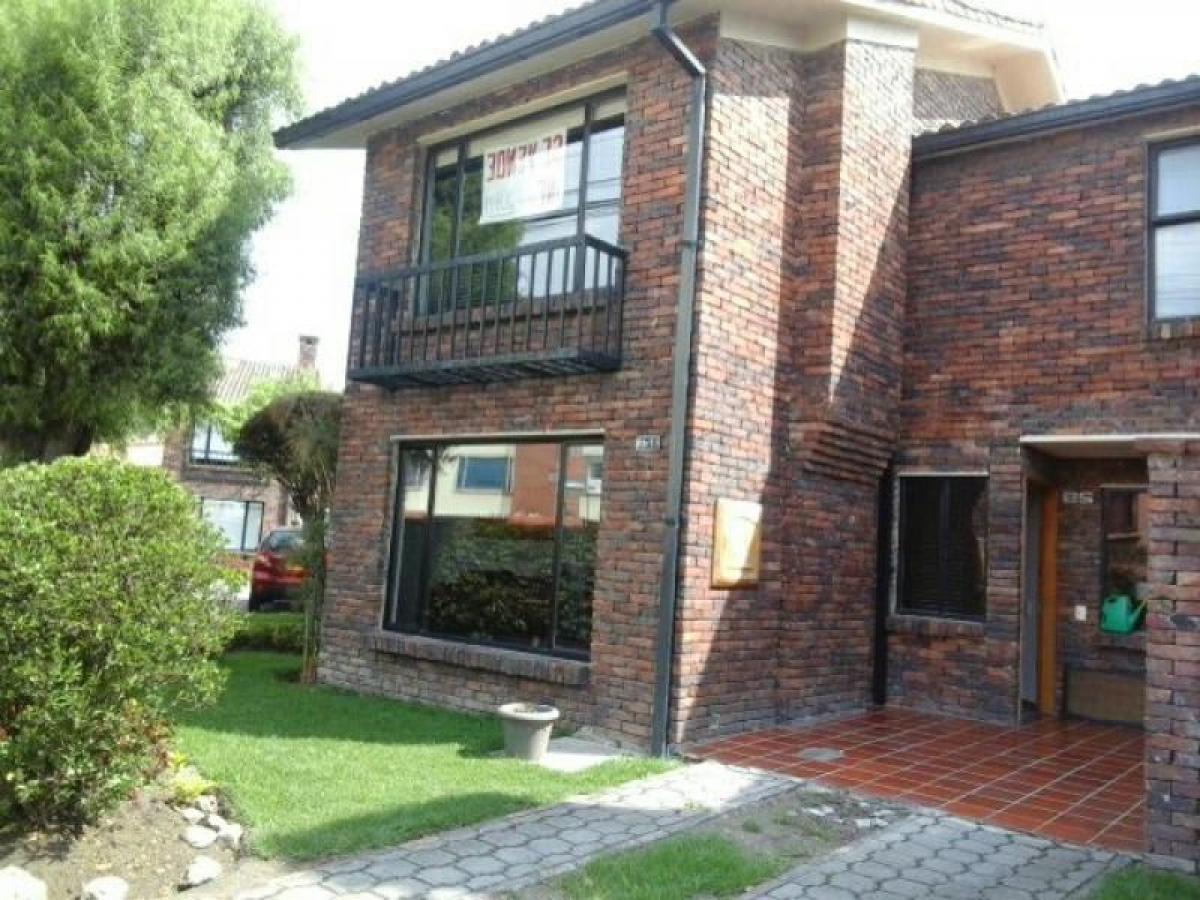 3 bedrooms House in Cundinamarca, Colombia No. 2571