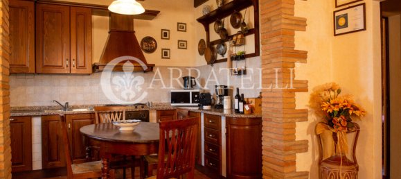 10 bedrooms House in Cortona, Italy No. 129956 4