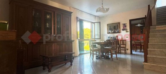 4 Schlafzimmer Doppelhaus in Livorno, Italy, Nr. 348049 4