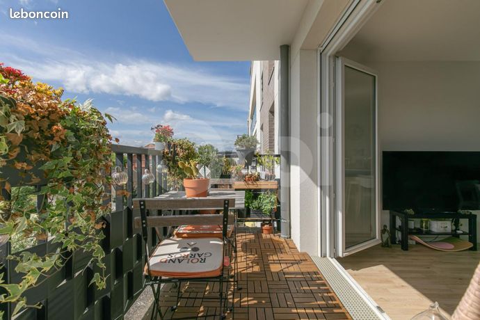 2 bedrooms Apartment in Noisy-le-Grand, France No. 360066