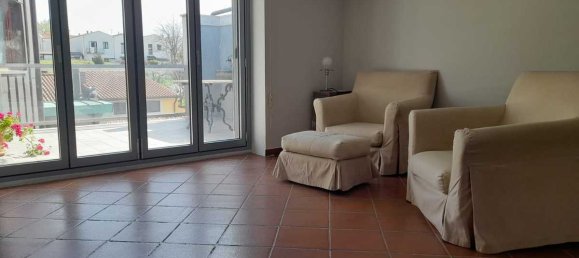 2 bedrooms House in Rionero in Vulture, Italy No. 362159 6