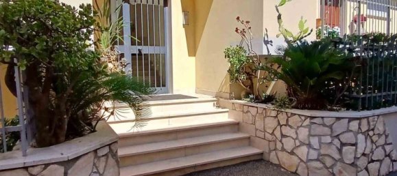 5 bedrooms Apartment in Fondi, Italy No. 360053 12