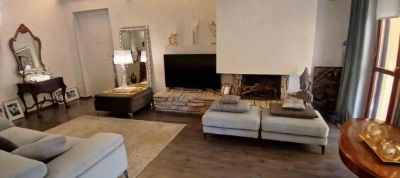 5 bedrooms Apartment in Fondi, Italy No. 360053 9