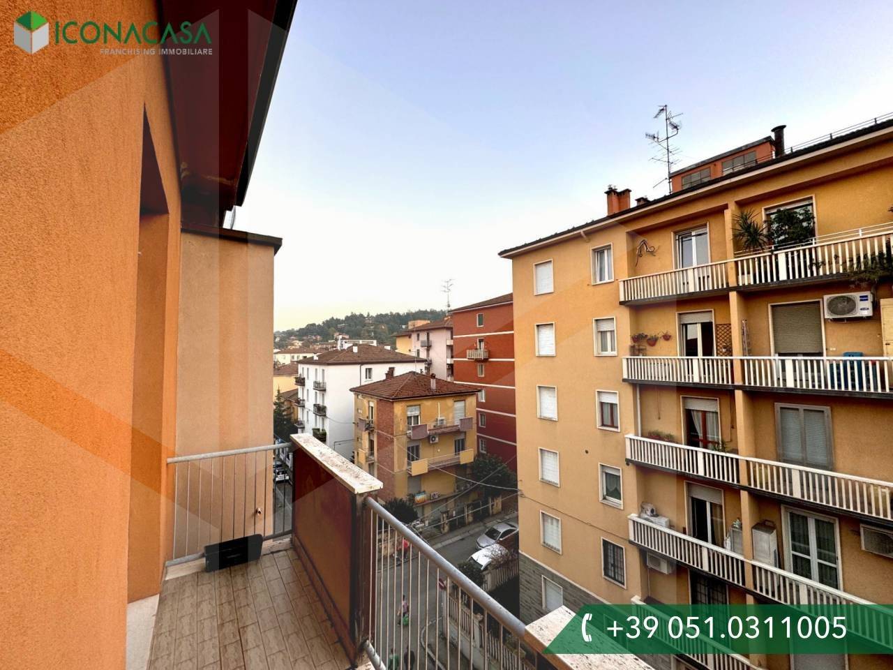 3 bedrooms Apartment in Bologna, Italy No. 24704
