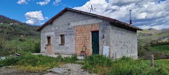 Casa de 6 divisões em Montese, Italy N.º 165559 6