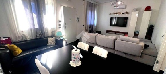 2 bedrooms Apartment in Rimini, Italy No. 303939 3