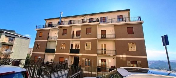 4 rooms Apartment in Chieti, Italy No. 177937 2
