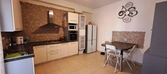 4 rooms Apartment in Chieti, Italy No. 177937 8