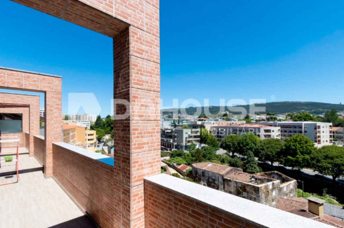 4 chambres Appartement à Braga, Portugal No. 4342