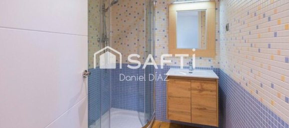 5 bedrooms Villa in Barcelona, Spain No. 176661 3