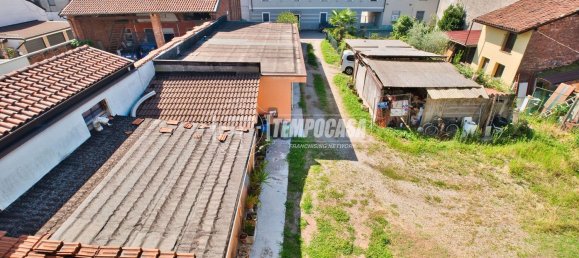 4 rooms House in Romentino, Italy No. 307566 35