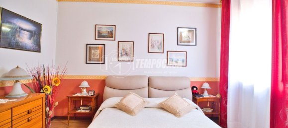 4 rooms House in Romentino, Italy No. 307566 15