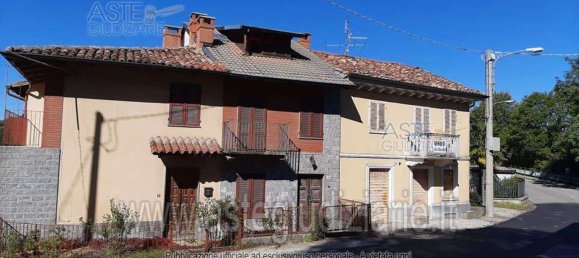 8 rooms Apartment in Asti, Italy No. 262776 9