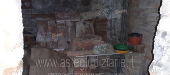 8 rooms Apartment in Asti, Italy No. 262776 3