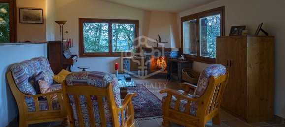 4 bedrooms Villa in Girona, Spain No. 13227 3