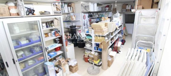  محل تجاري في Saint Julian's, Malta 130متر مربع رقم 12730 4