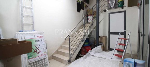  محل تجاري في Saint Julian's, Malta 130متر مربع رقم 12730 8