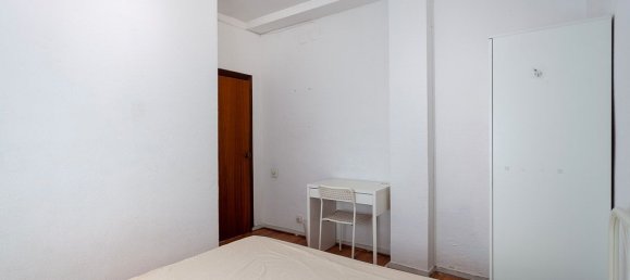 4 bedrooms Apartment in Eixample, Spain No. 174140 25