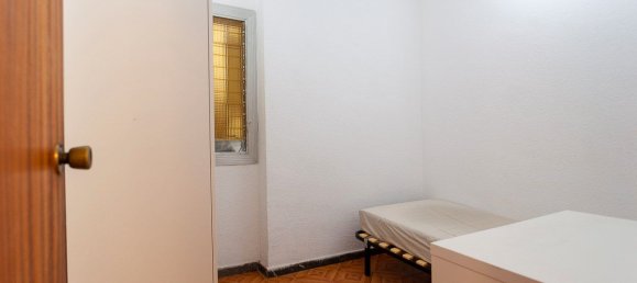 4 bedrooms Apartment in Eixample, Spain No. 174140 22