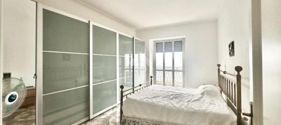 3 rooms Apartment in Turin, Italy No. 1812 2