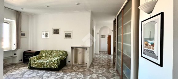3 rooms Apartment in Turin, Italy No. 1812 25