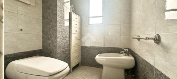 3 rooms Apartment in Turin, Italy No. 1812 9