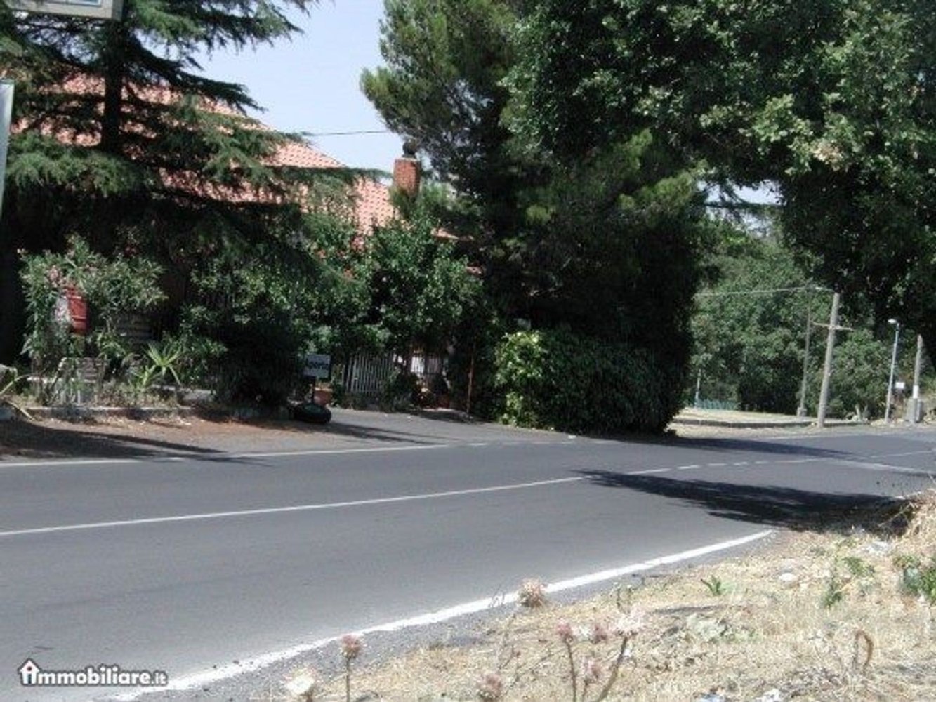 Terreno em Belpasso, Italy 4000 m² N.º 131202